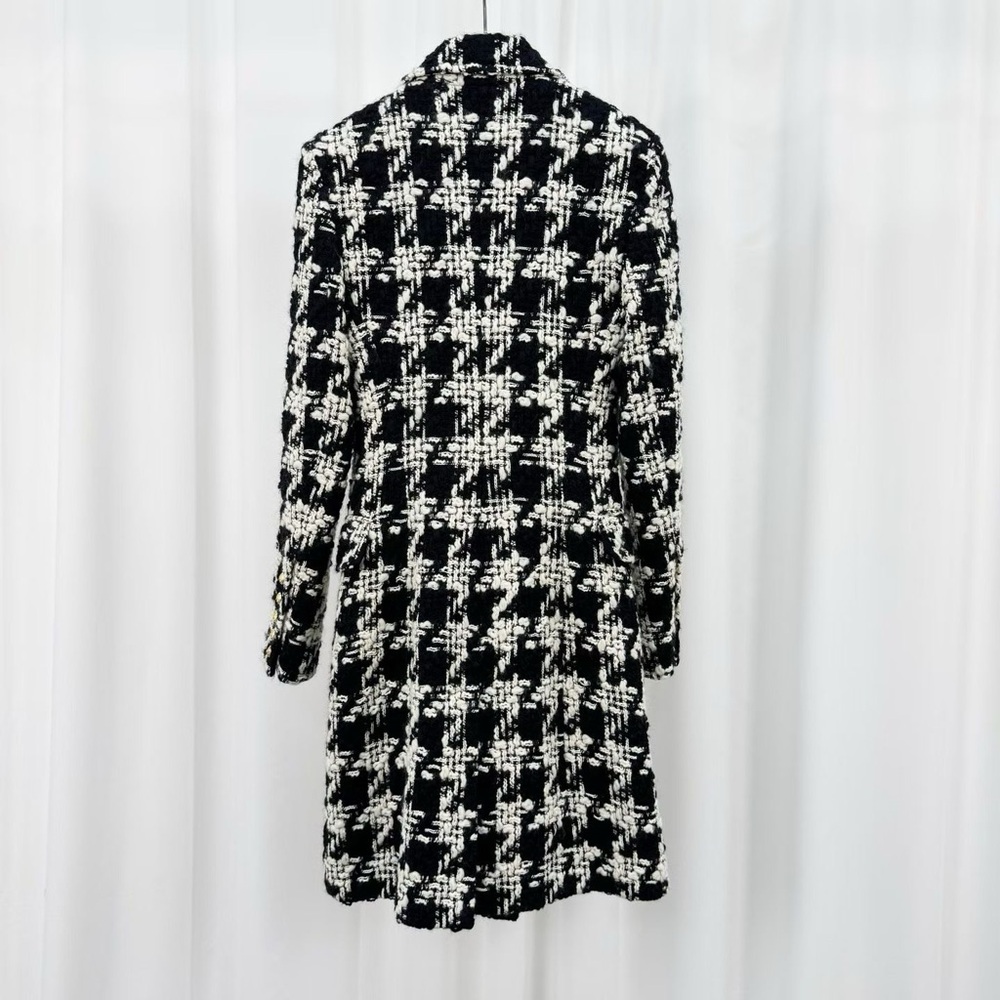 Authentic Balmain Monochrome Tweed Coat with Gold Buttons - Picture 2 of 6